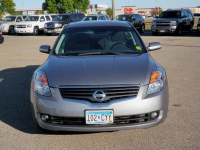 nissan altima 2009 gray sedan 3 5 se gasoline 6 cylinders front wheel drive automatic 56001