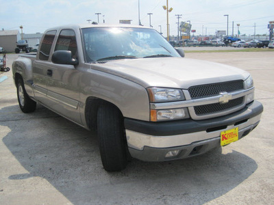 chevrolet silverado 1500 2004 silver pickup truck gasoline 8 cylinders rear wheel drive automatic 77037