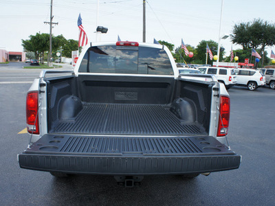 dodge ram pickup 1500 2006 silver pickup truck slt gasoline 8 cylinders rear wheel drive automatic 33021