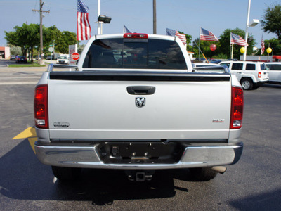 dodge ram pickup 1500 2006 silver pickup truck slt gasoline 8 cylinders rear wheel drive automatic 33021