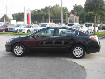 nissan altima 2009 black sedan s gasoline 4 cylinders front wheel drive automatic 33884