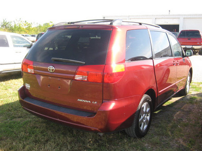 toyota sienna 2004 red van gasoline 6 cylinders front wheel drive automatic 62863