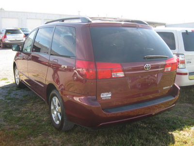 toyota sienna 2004 red van gasoline 6 cylinders front wheel drive automatic 62863