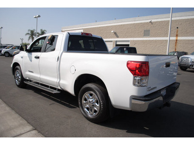 toyota tundra 2010 white pickup truck double cab gasoline 8 cylinders 2 wheel drive automatic 91761