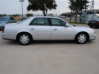 cadillac deville 2003 silver sedan gasoline 8 cylinders dohc front wheel drive automatic 75228