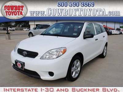 toyota matrix 2007 white hatchback gasoline 4 cylinders front wheel drive automatic 75228