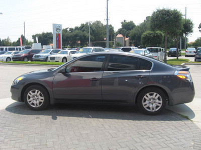 nissan altima 2009 gray sedan s gasoline 4 cylinders front wheel drive automatic 33884