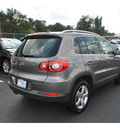 volkswagen tiguan 2010 gray suv 4motion gasoline 4 cylinders all whee drive automatic 08016