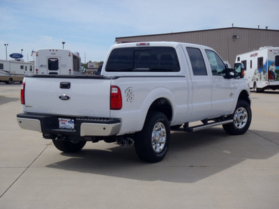 ford f 250 super duty 2012 white lariat biodiesel 8 cylinders 4 wheel drive automatic 62708