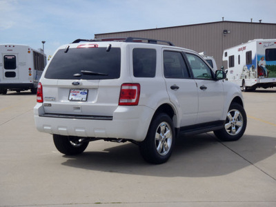 ford escape 2012 white suv xlt gasoline 4 cylinders front wheel drive automatic 62708