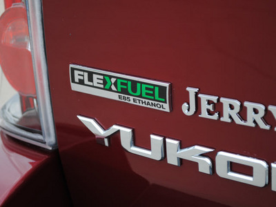 gmc yukon xl 2011 red suv denali flex fuel 8 cylinders 2 wheel drive automatic 76087