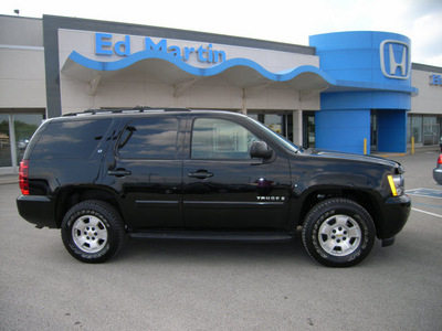 chevrolet tahoe 2007 black suv lt flex fuel 8 cylinders 4 wheel drive automatic 46219