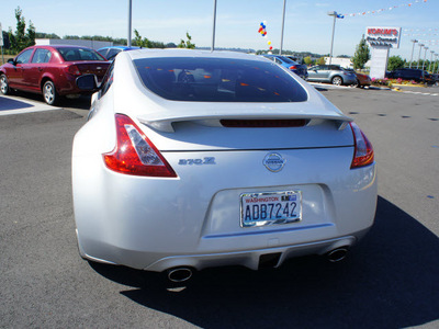 nissan 370z 2009 lt  gray coupe gasoline 6 cylinders rear wheel drive automatic 98371