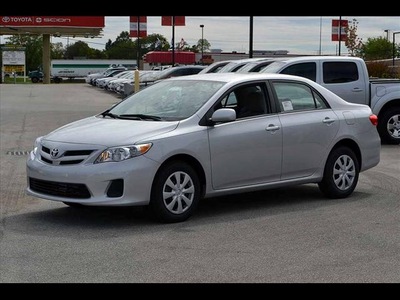 toyota corolla 2011 silver sedan gasoline 4 cylinders front wheel drive 4 speed automatic 46219