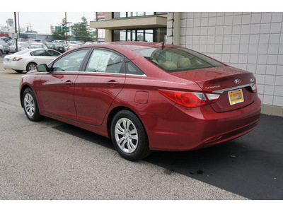 hyundai sonata 2011 red sedan gasoline 4 cylinders front wheel drive not specified 47130