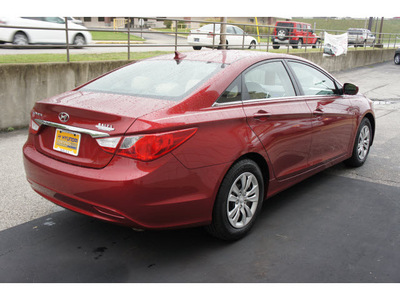 hyundai sonata 2011 red sedan gasoline 4 cylinders front wheel drive not specified 47130