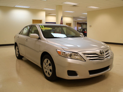 toyota camry 2010 silver sedan le 4 cylinders front wheel drive automatic 27707