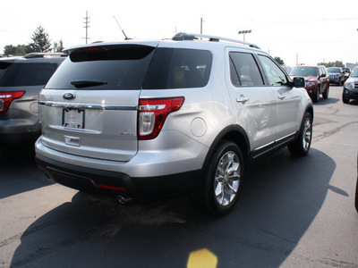 ford explorer 2012 silver suv xlt gasoline 6 cylinders 4 wheel drive not specified 07735