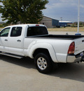 toyota tacoma 2005 white prerunner v6 gasoline 6 cylinders rear wheel drive automatic 76108