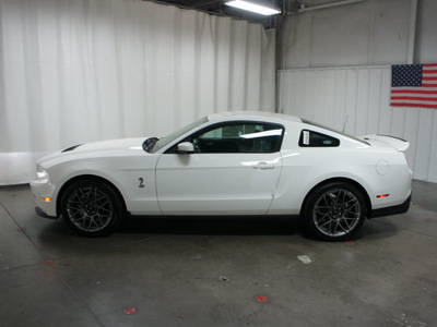ford shelby gt500 2012 white coupe gasoline 8 cylinders rear wheel drive 6 speed manual 76108