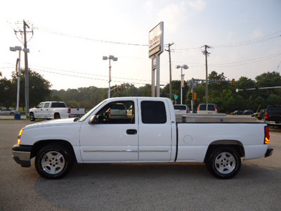 chevrolet silverado 1500 2005 white pickup truck ls flex fuel 8 cylinders rear wheel drive automatic 60007