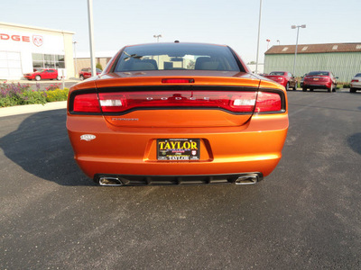 dodge charger 2011 orange sedan se gasoline 6 cylinders rear wheel drive shiftable automatic 60915