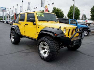 jeep wrangler unlimited 2008 yellow suv x gasoline 6 cylinders 4 wheel drive 6 speed manual 98371