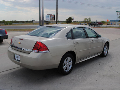 chevrolet impala 2010 gold sedan lt gasoline 6 cylinders front wheel drive automatic 76087