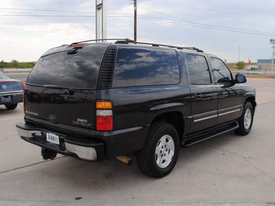 chevrolet suburban 2004 gray suv flex fuel 8 cylinders rear wheel drive automatic 76087