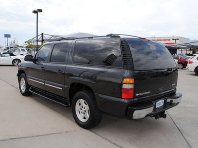 chevrolet suburban 2004 gray suv flex fuel 8 cylinders rear wheel drive automatic 76087