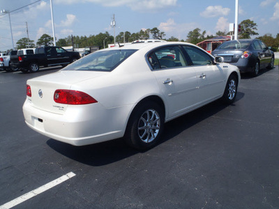 buick lucerne 2008 white sedan cxl gasoline 6 cylinders front wheel drive automatic 28557