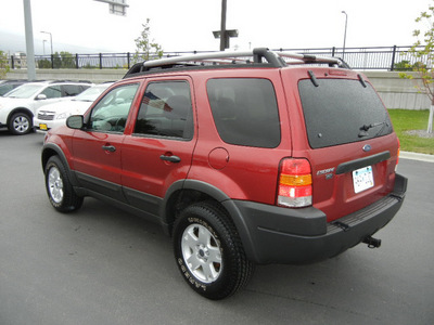 ford escape 2003 red suv xlt sport 4wd gasoline 6 cylinders 4 wheel drive automatic 55420