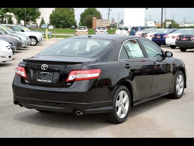 toyota camry 2011 black sedan gasoline 4 cylinders front wheel drive 6 speed automatic 46219