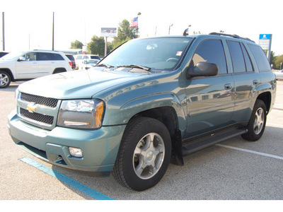 chevrolet trailblazer 2009 dk  gray suv lt1 gasoline 6 cylinders 4 wheel drive automatic 46036