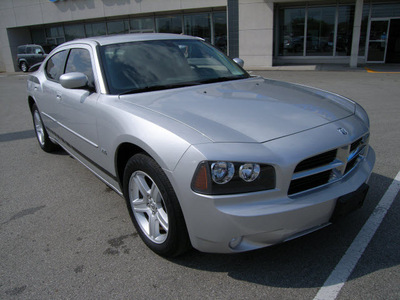 dodge charger 2010 silver sedan sxt gasoline 6 cylinders rear wheel drive automatic 46219