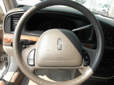 lincoln continental 2000 beige sedan gasoline 8 cylinders front wheel drive automatic 32778