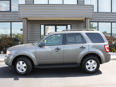 ford escape 2010 dk  gray suv xlt gasoline 4 cylinders front wheel drive automatic with overdrive 07735