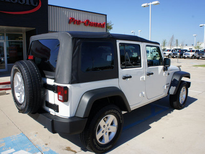 jeep wrangler unlimited 2010 white suv sport gasoline 6 cylinders 4 wheel drive manual 76210