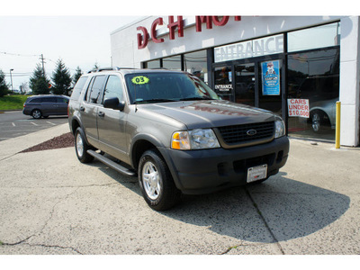 ford explorer 2003 mineral grey suv xls flex fuel 6 cylinders sohc 4 wheel drive 5 speed automatic 07724