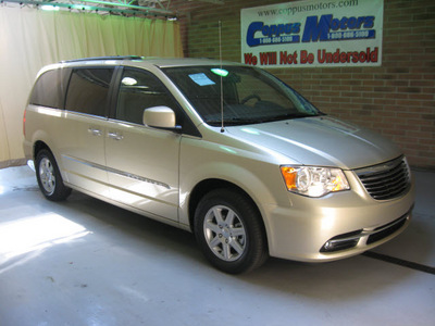 chrysler town and country 2012 white gold van touring flex fuel 6 cylinders front wheel drive automatic 44883
