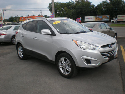 hyundai tucson 2011 silver gasoline 4 cylinders all whee drive automatic 13502