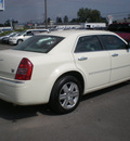 chrysler 300c 2006 white sedan gasoline 8 cylinders all whee drive automatic 13502