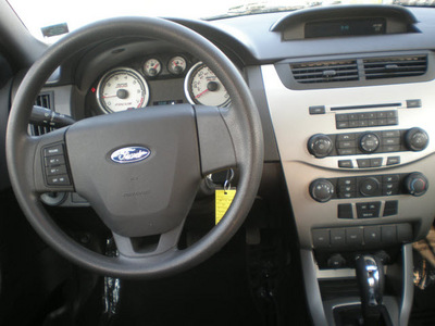 ford focus 2011 blue sedan gasoline 4 cylinders front wheel drive automatic 13502