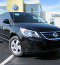 volkswagen routan 2011 black van se gasoline 6 cylinders front wheel drive 6 speed automatic 46410