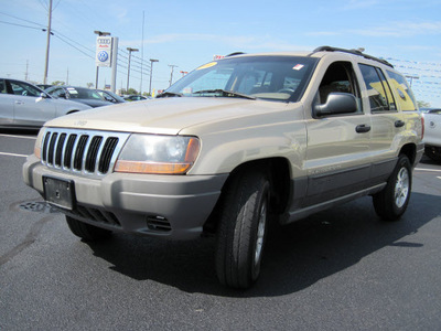 jeep grand cherokee 2000 off white suv laredo gasoline 6 cylinders 4 wheel drive automatic with overdrive 46410