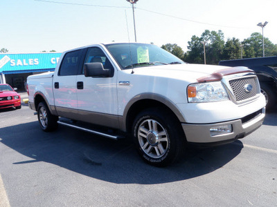ford f 150 2005 oxford white clearc lariat gasoline 8 cylinders rear wheel drive automatic with overdrive 32401