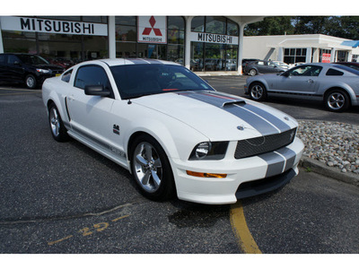 ford mustang 2007 performance white coupe shelby gt 2194 gasoline 8 cylinders rear wheel drive 5 speed manual 07724