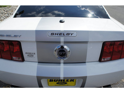 ford mustang 2007 performance white coupe shelby gt 2194 gasoline 8 cylinders rear wheel drive 5 speed manual 07724