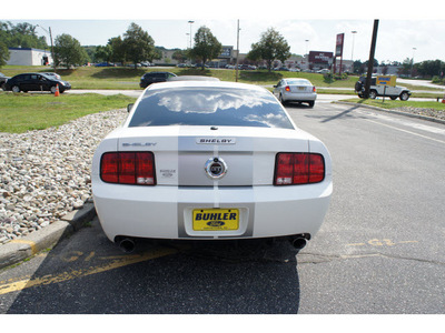 ford mustang 2007 performance white coupe shelby gt 2194 gasoline 8 cylinders rear wheel drive 5 speed manual 07724