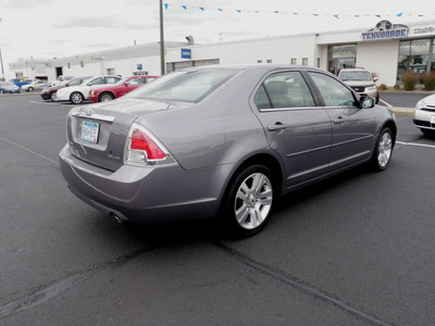 ford fusion 2006 silver sedan v6 sel gasoline 6 cylinders front wheel drive 6 speed automatic 56301